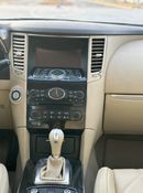 Infiniti QX70 Sport Luxury MODEL 2017 GCC CAR PERFECT CONDITION INSIDE AND OUTSIDE FULL OPTION ONE OWNER ORIGINAL