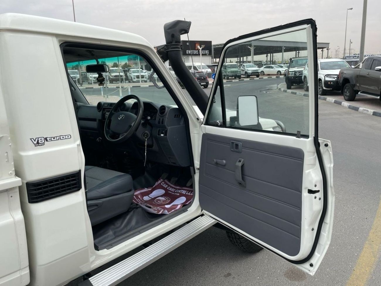 تويوتا لاند كروزر بيك آب diesel 4.5 liter manual gear right hand drive