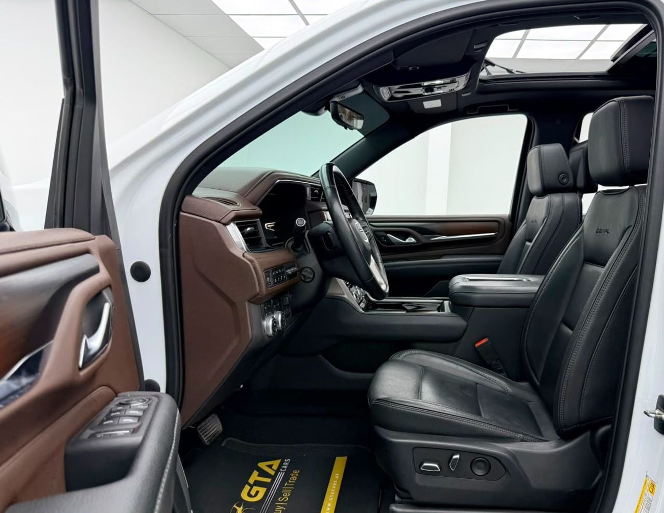 GMC Yukon 2022 GMC Yukon Denali, GMC Service History, 1 Year Warranty, Excellent Condition, GCC