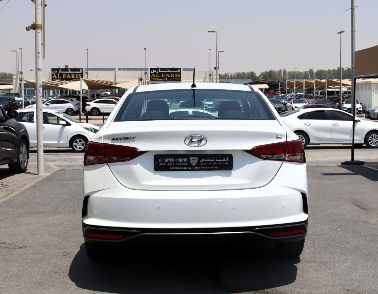 هيونداي أكسنت GL خالية من الحوادث - خليجي - صبغة وكالة - مكينة 1600 سي سي - بحالة الوكالة من الداخل والخارج
