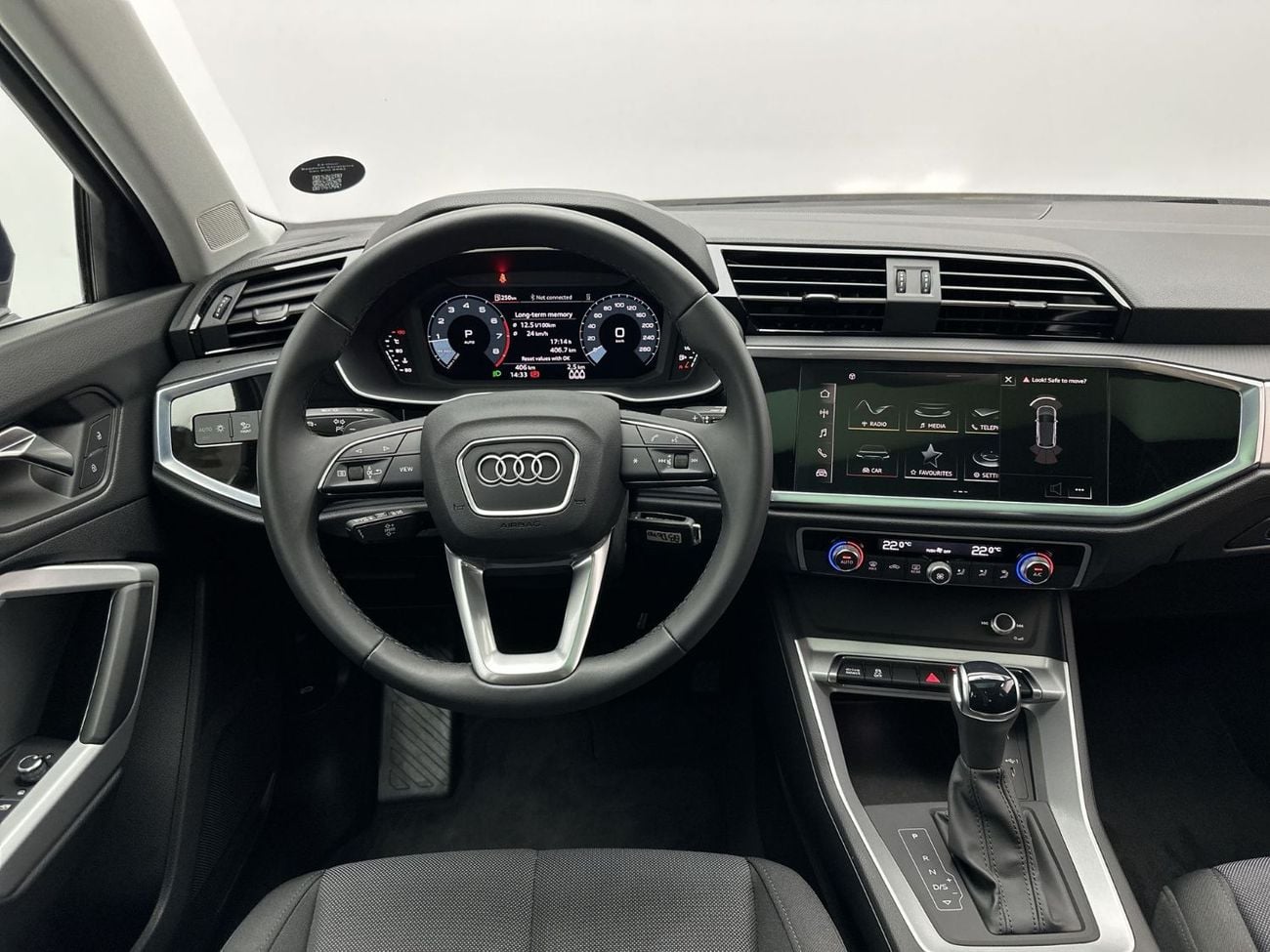 Audi Q3 35 TFSI Advanced 2.0L Q3 Advanced 35 TFSI 150hp (Ref# 29710)