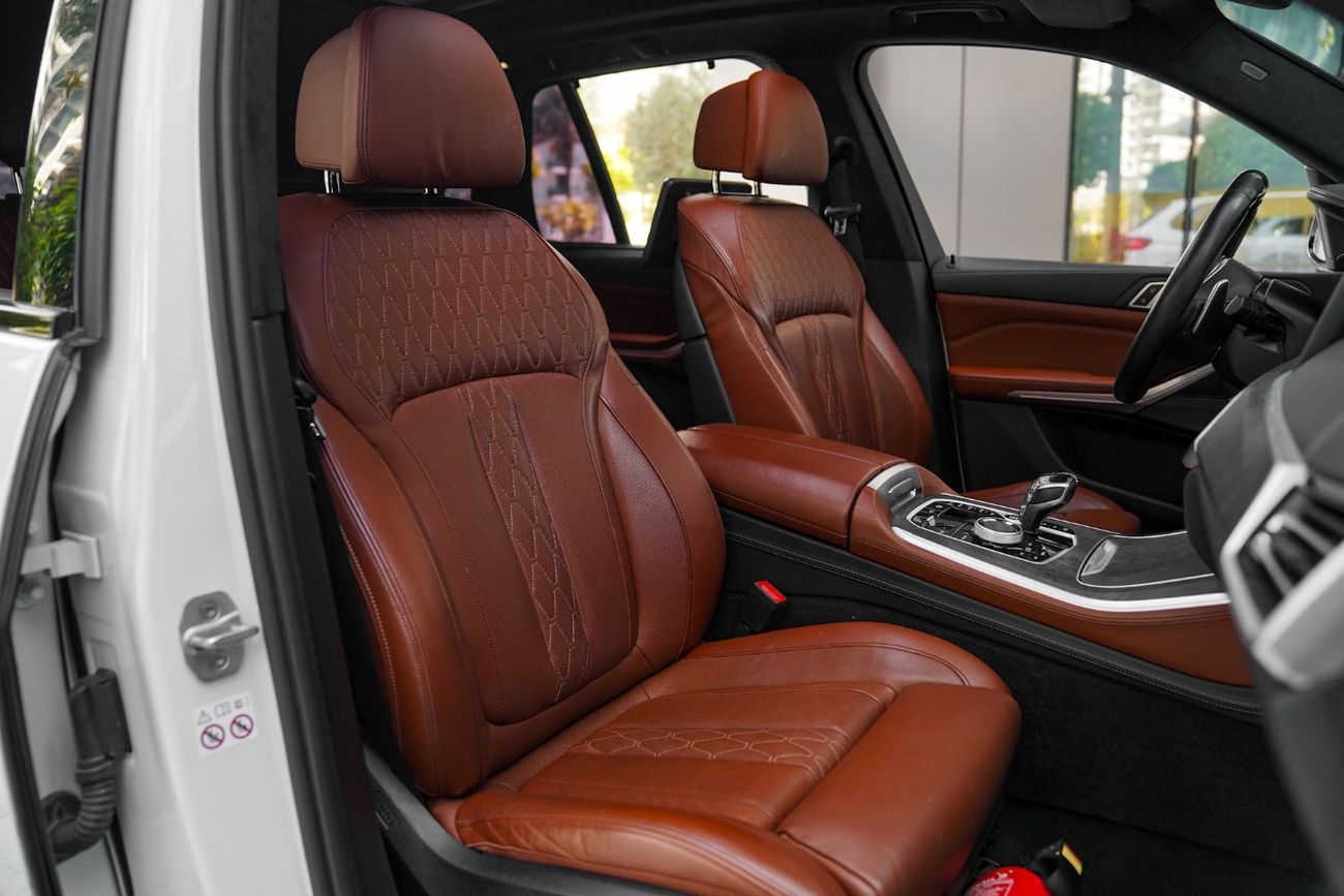 BMW X5 M50i EXCLUSIVE Fully loaded Original paint completely service History excellent condition