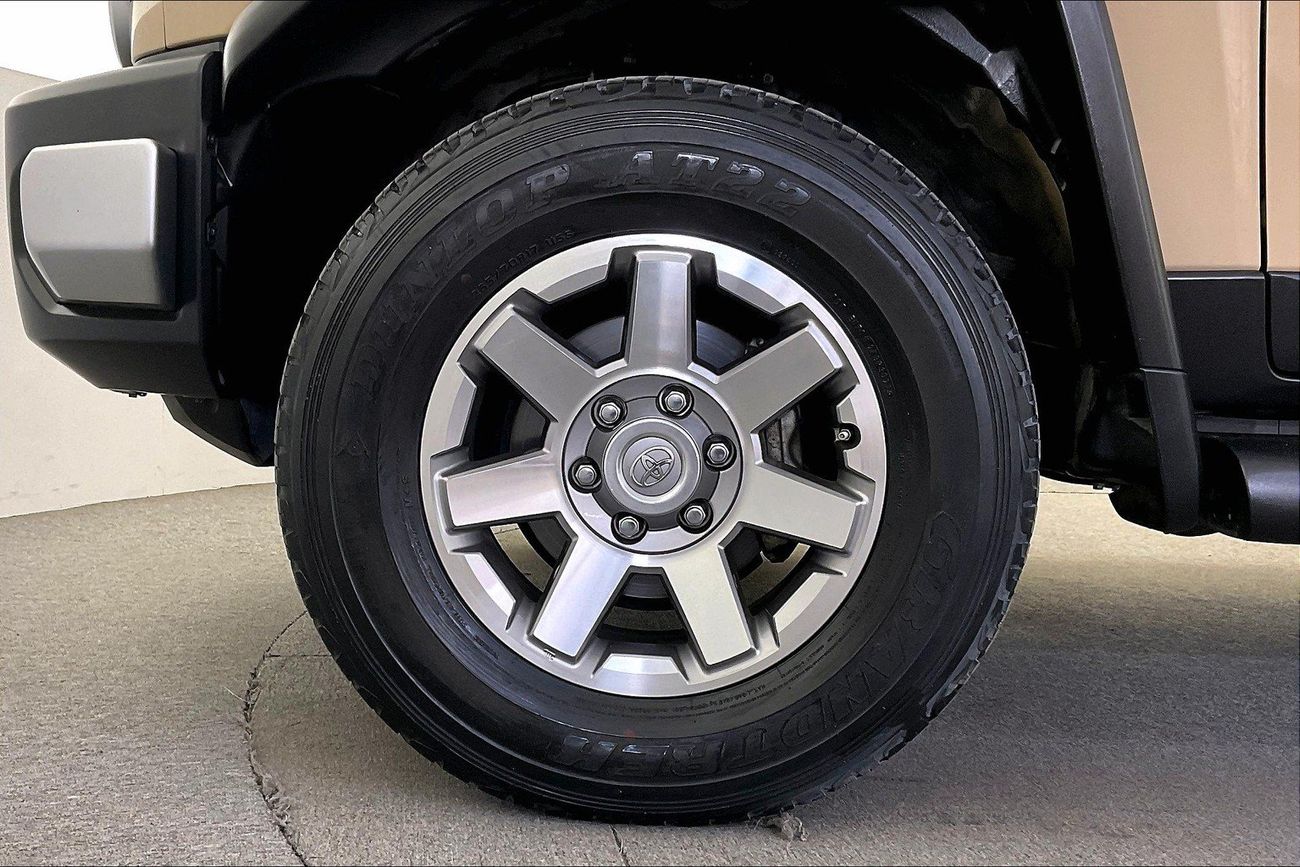 Toyota FJ Cruiser GXR | Guaranteed Warranty | 0 Down Payment