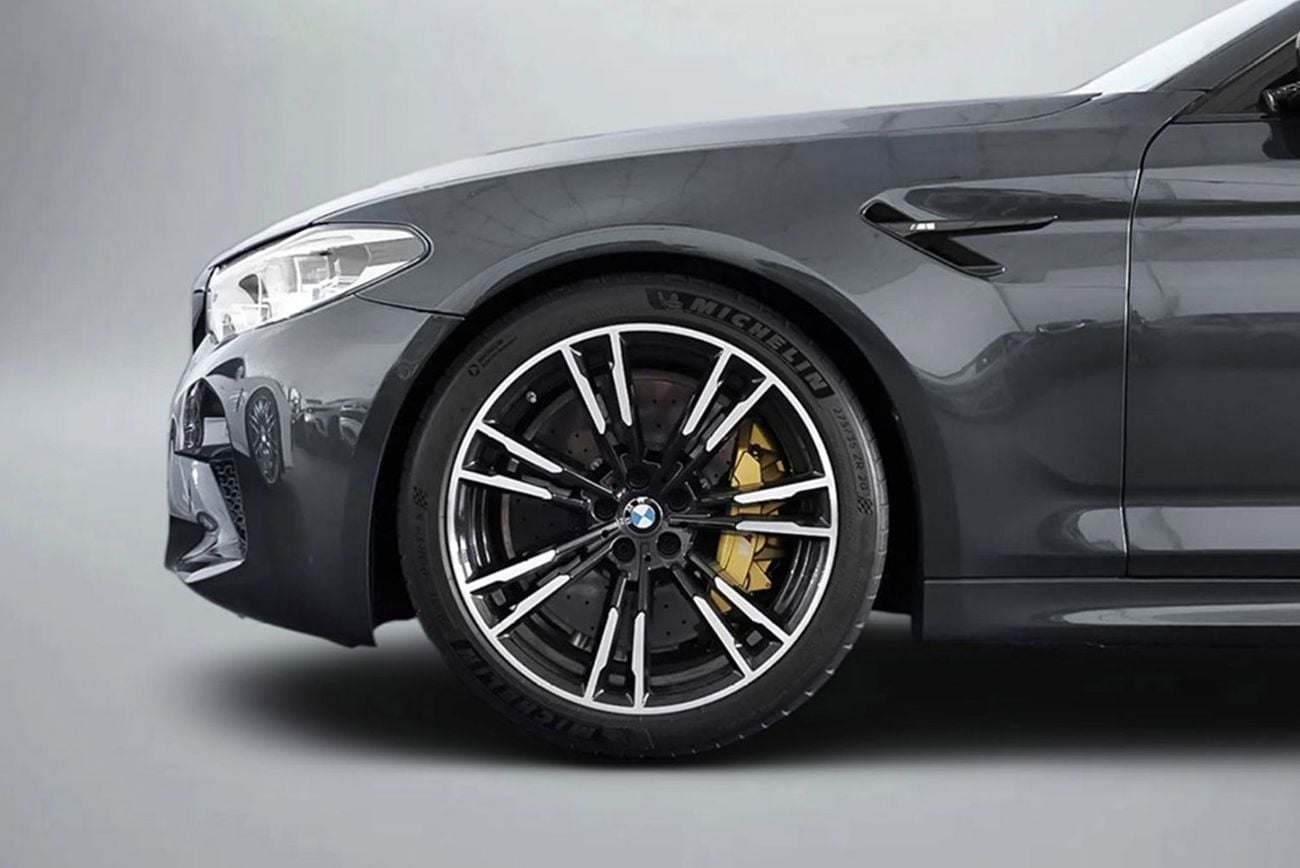 بي أم دبليو M5 COMPETITION PACK