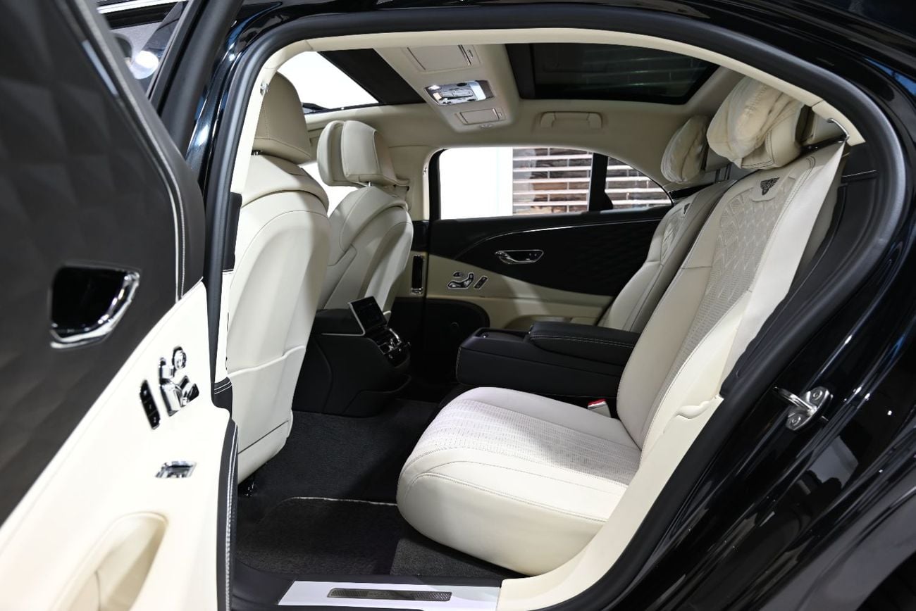 Bentley Flying Spur W12 2020 Bentley Flying Spur, Full Agency Service History, 1 Year Warranty, Excellent Condition, GCC