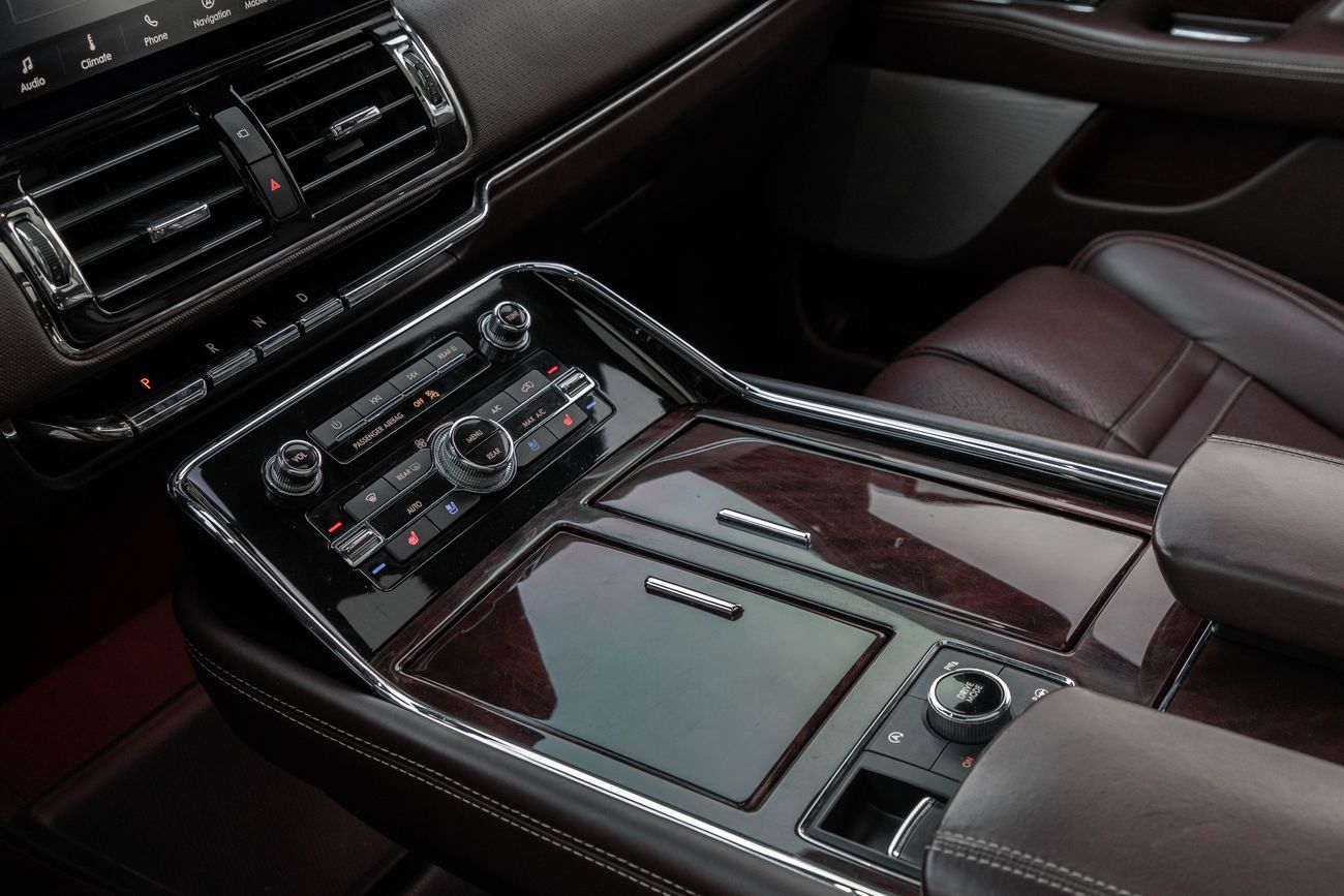 Lincoln Navigator 2,742 P.M | 0% Downpayment | LINCOLN NAVIGATOR PRESIDENTIAL!