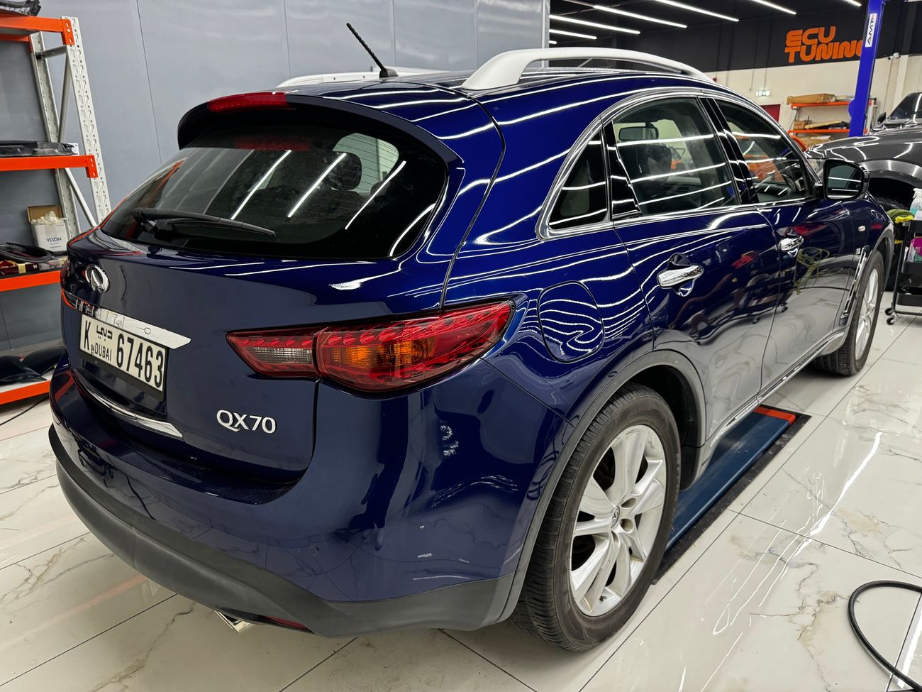 Infiniti QX70 3.7L Full Option