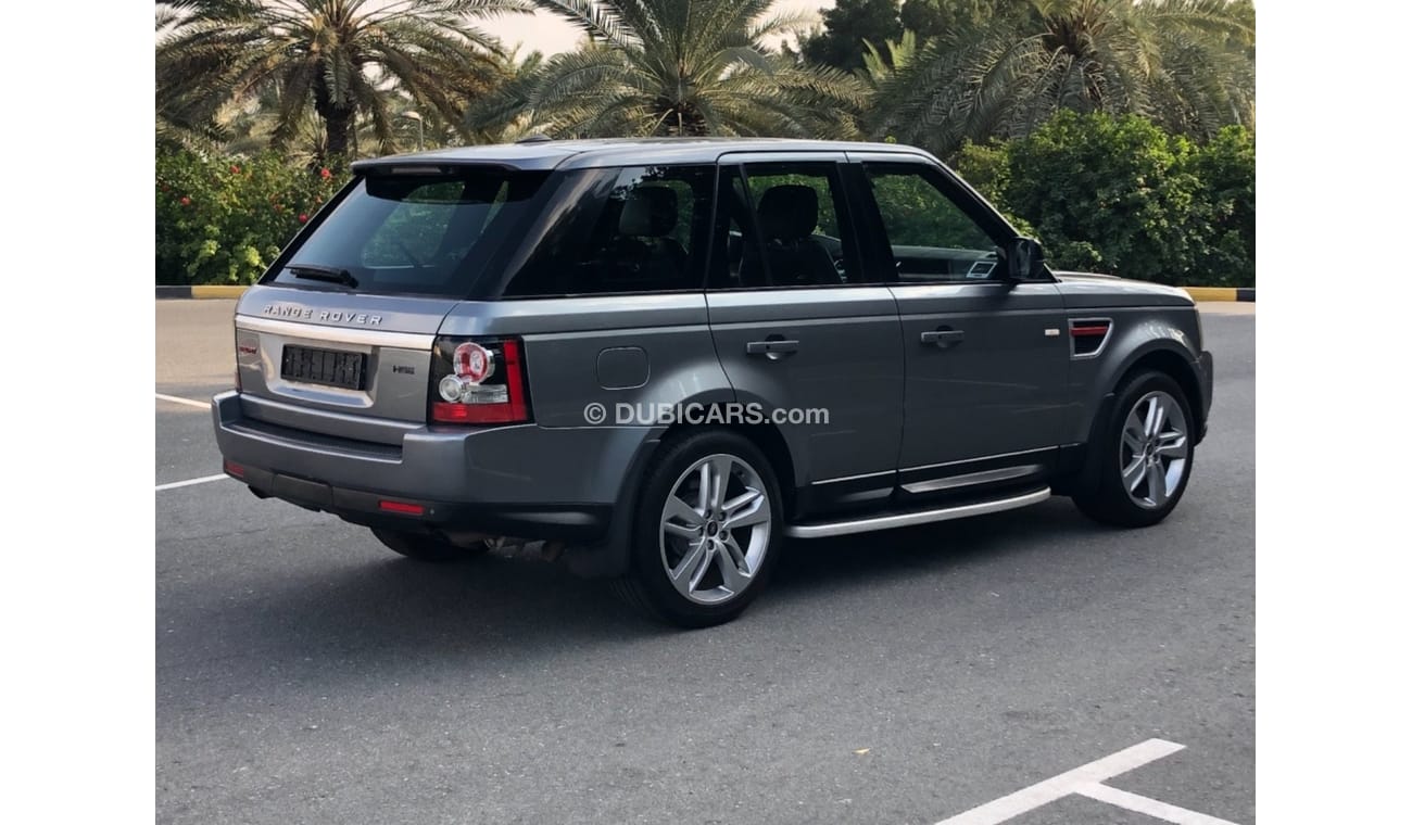 Land Rover Range Rover Sport Model 2013 GCC CAR PREFECT CONDITION INSIDE AND OUTSIDE FULL OPTION SUN ROOF LEATHER SEATS NAVIGATIO