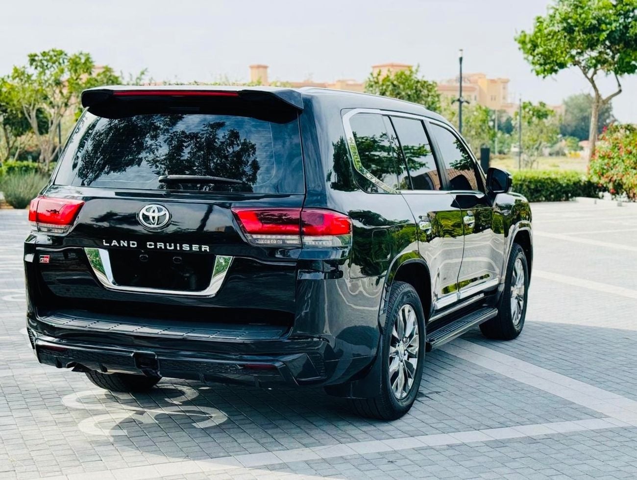 Toyota Land Cruiser GXR 2019 Model Facelift to 2024 Shape Exterior and interior Both