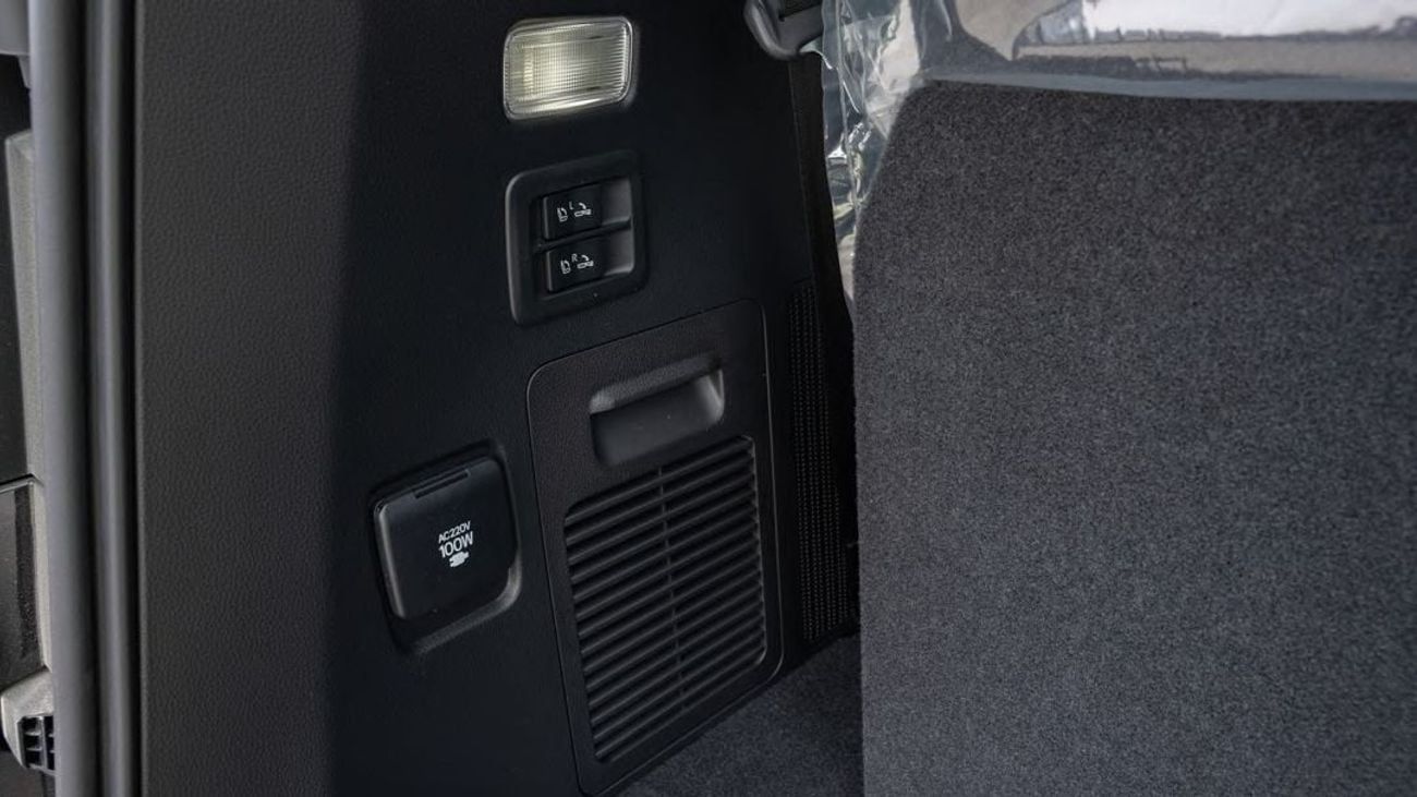 Toyota Land Cruiser VX 3.5L