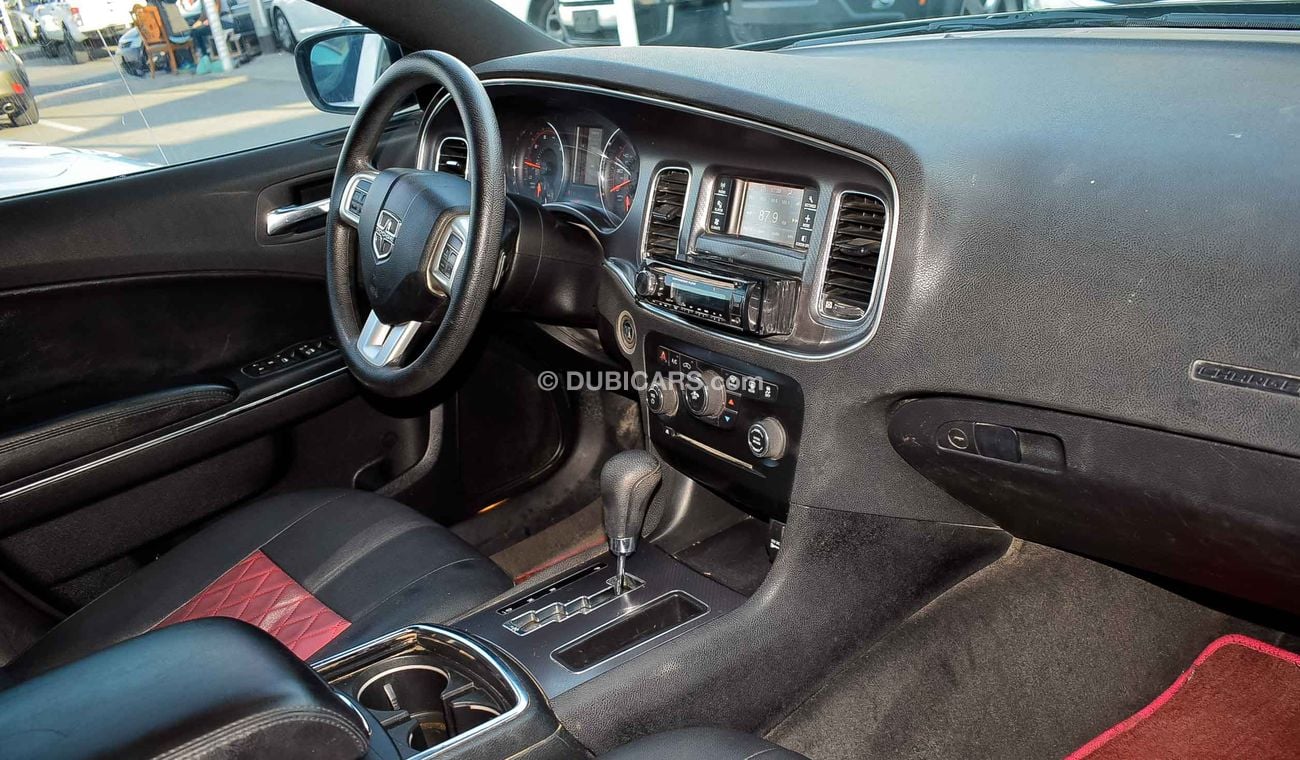 دودج تشارجر 2012 V6 American specs Full automatic