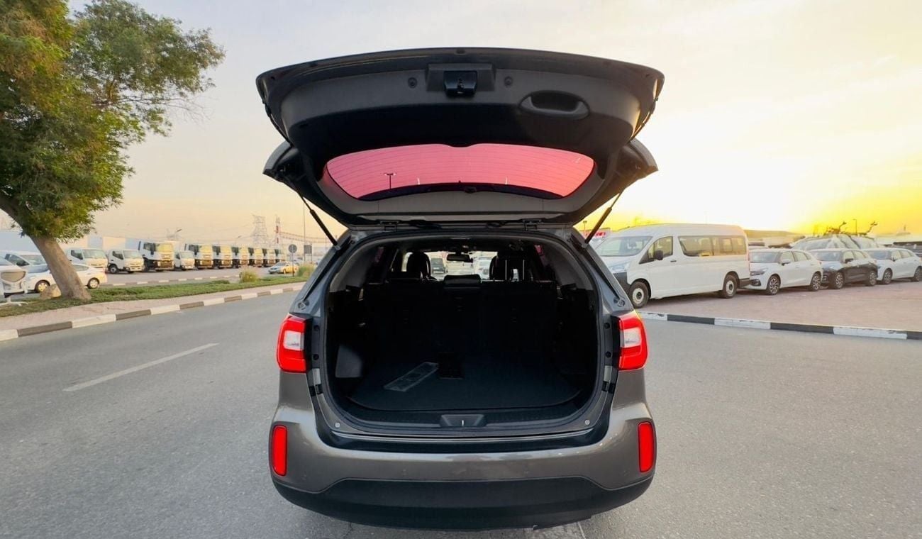 Kia Sorento GOOD CONDITION | LHD | 2014 | 2.0L DIESEL ENGINE | REAR VIEW CAMERA | ELECTRIC SEAT