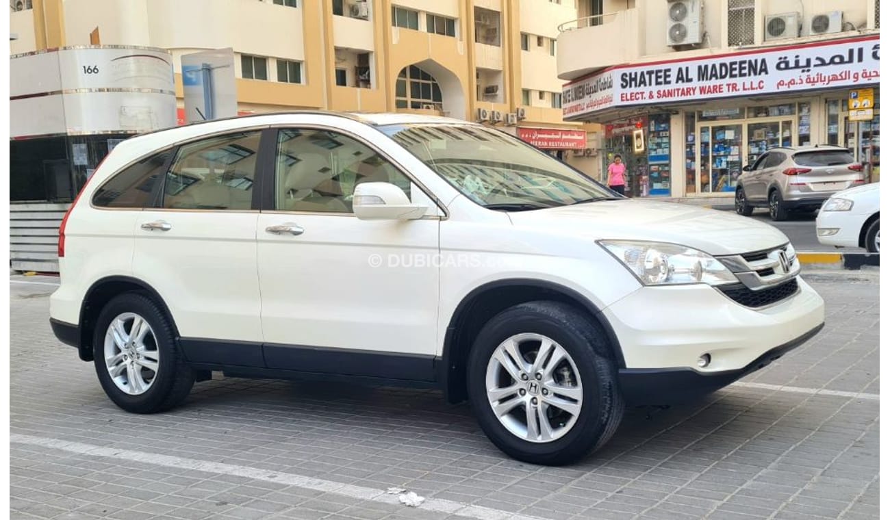 Honda CRV HONDA CRV GCC 2011 WITH SUNROOF