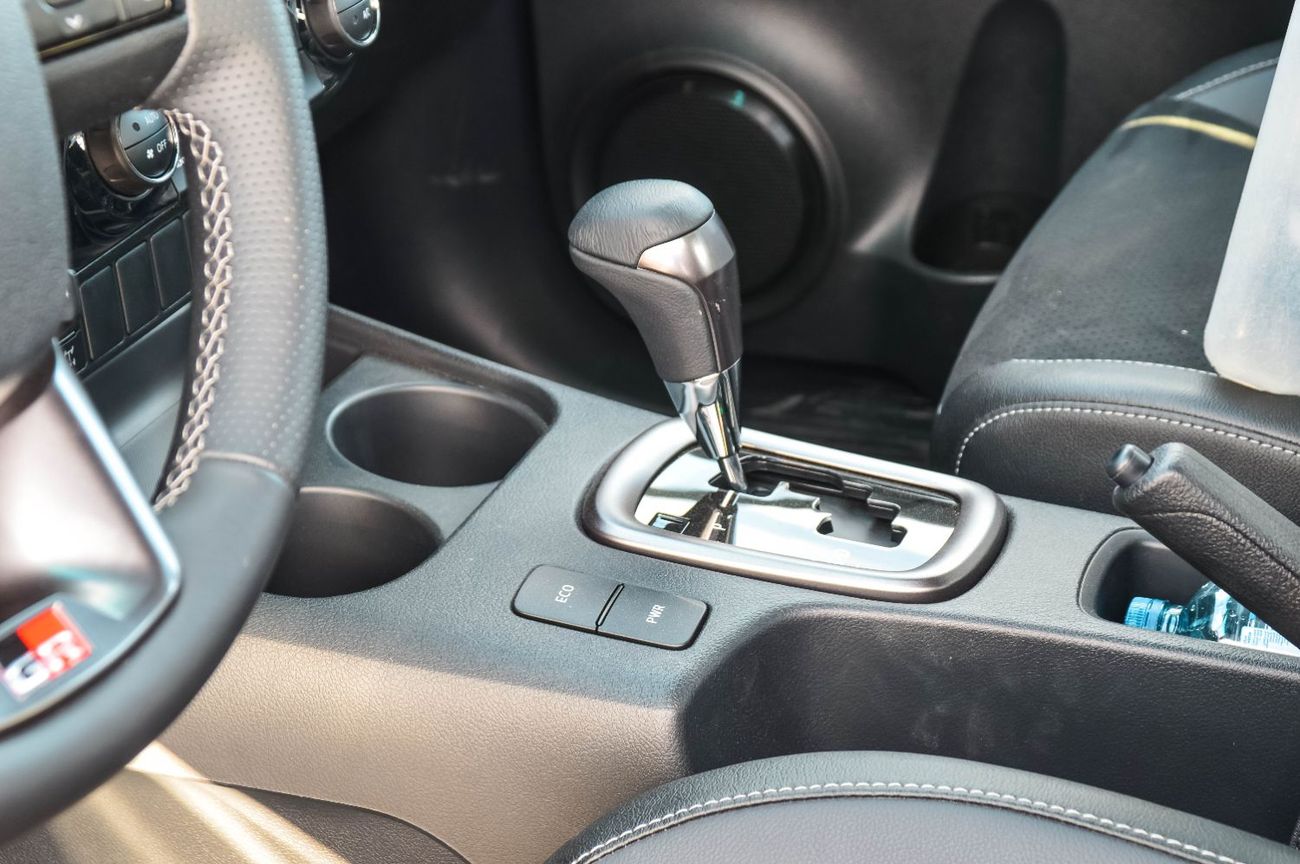 تويوتا هيلوكس GR Sport 4.0L TOYOTA HILUX GR RALLY 4.0L 4WD PETROL PICKUP 2025