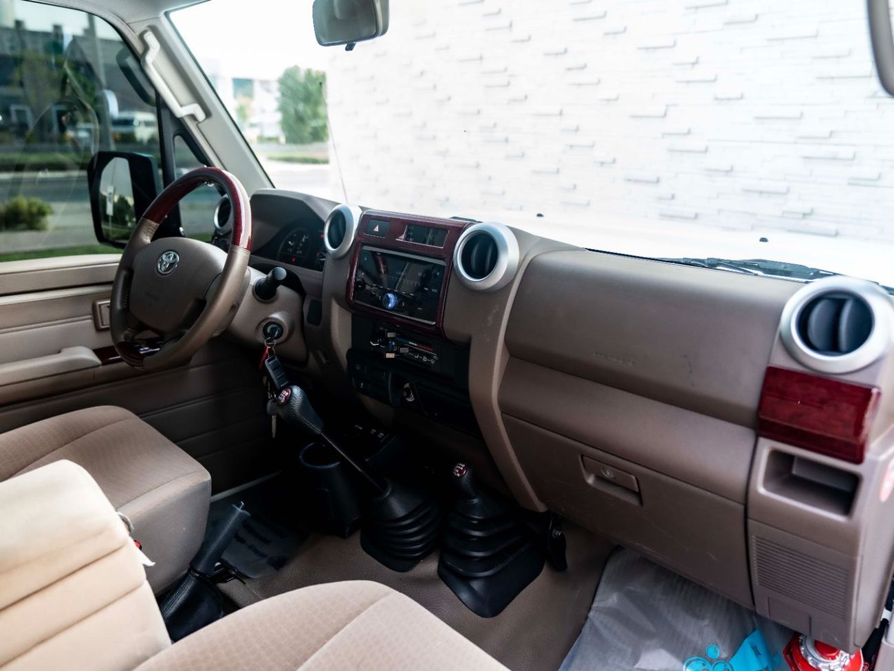 Toyota Land Cruiser 70 LC 70 Series 2DR (Manual)