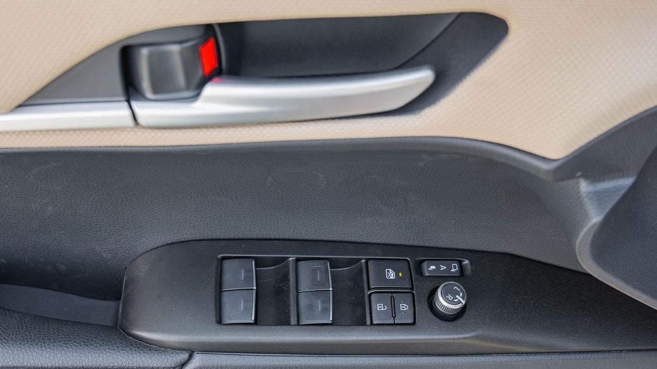 Toyota Camry 2025 Toyota Camry LE 2.5L AT Hybrid (with Panoramic Sunroof)