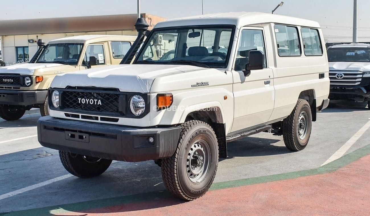 Toyota Land Cruiser 70 LC78 4.0l Manual Petrol 13 Seater 4WD Hublock