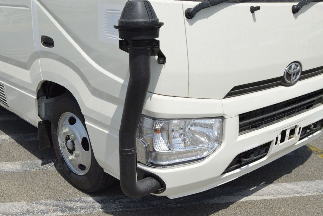 Toyota Coaster 4.2 L Diesel Engine