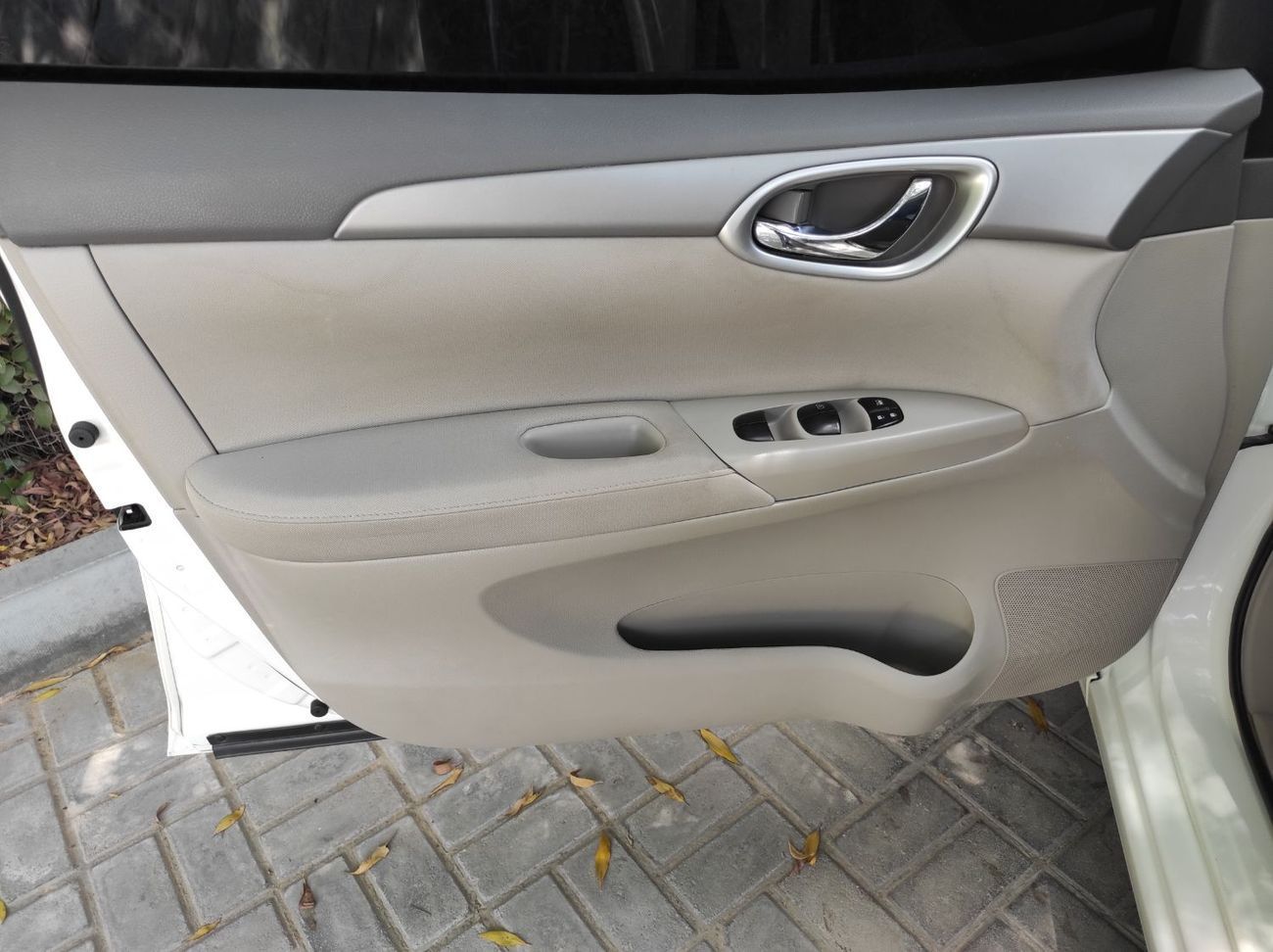 Nissan Sentra SV 1.8L Nissan Sentra 2016 Gcc V4 full automatic fast owner clean car