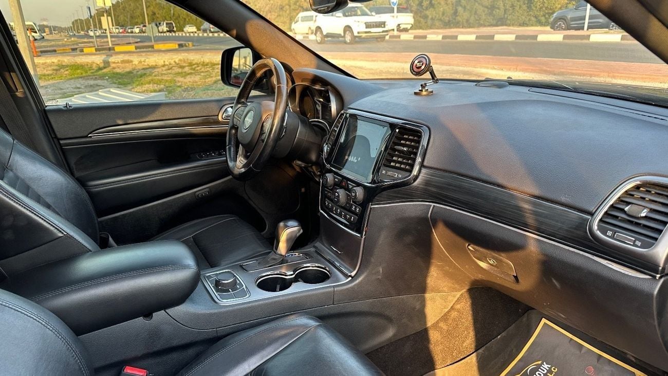 جيب جراند شيروكي Limited 3.6L