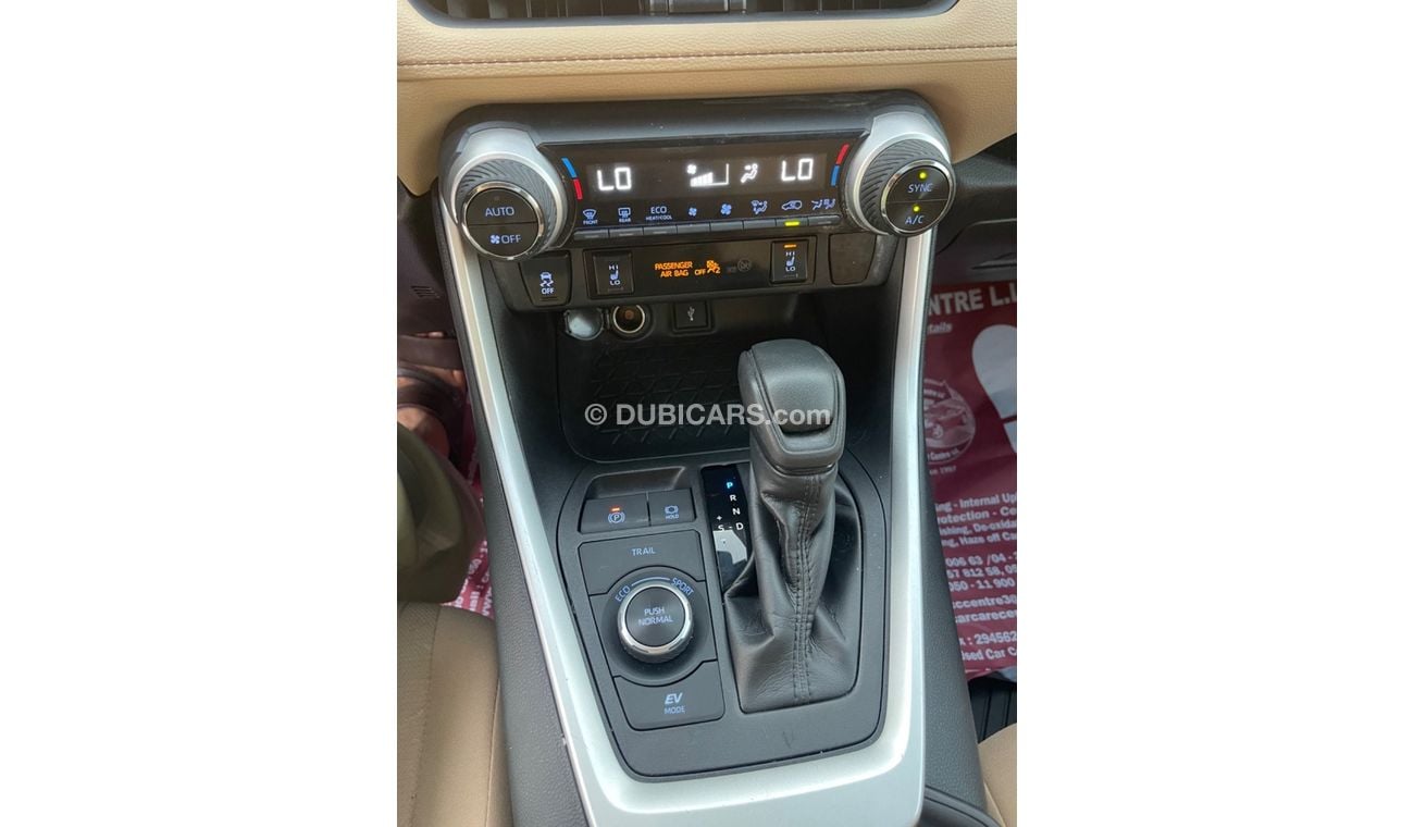 Toyota RAV4 XLE Hybrid AWD