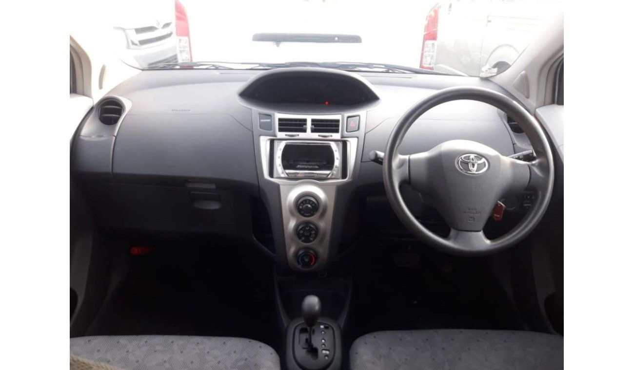 Toyota Vitz Toyota Vitz (Stock no PM 167 )