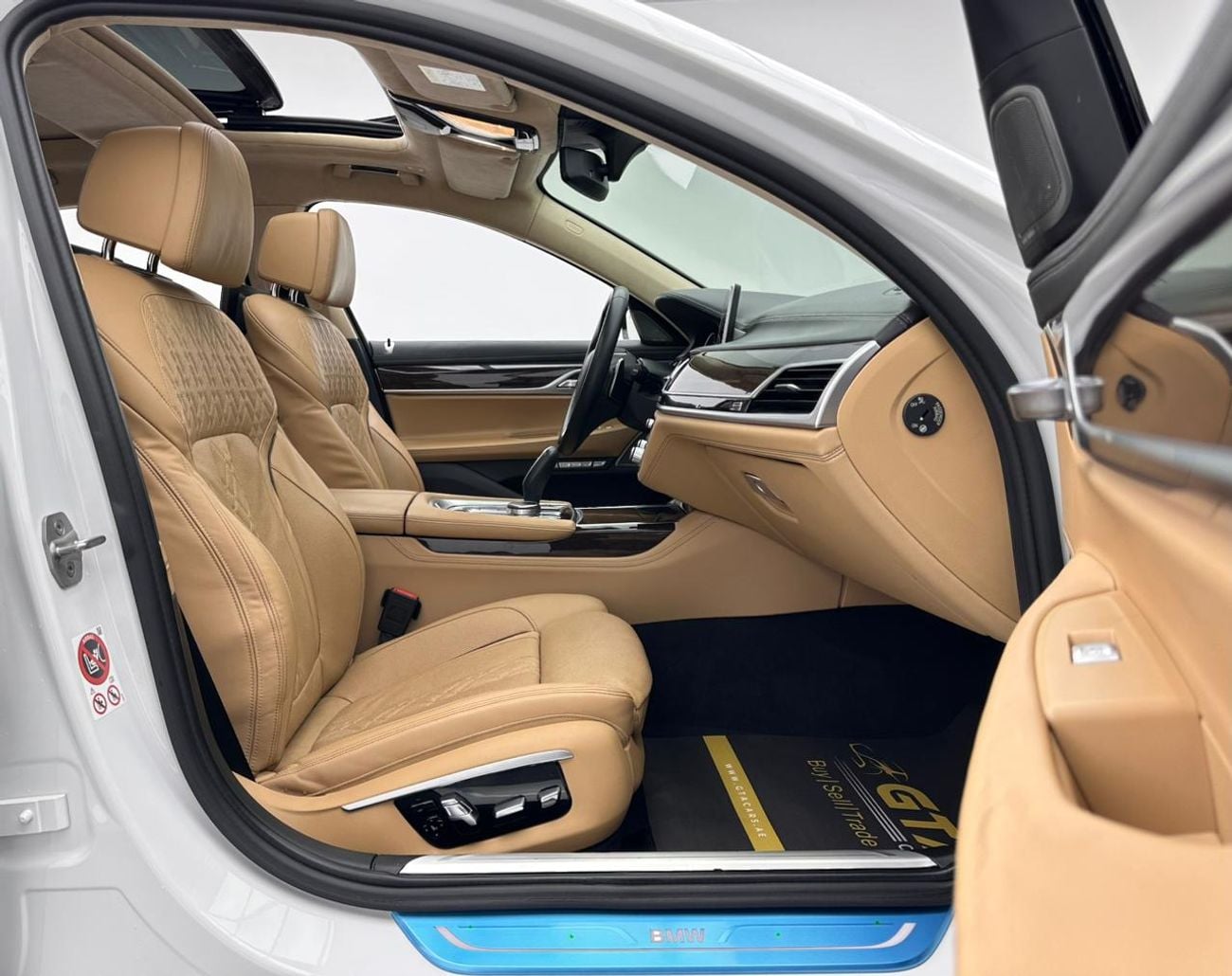 BMW 740Li Luxury 3.0L (322 HP) 2016 BMW 740Li, BMW Full Service History, Excellent Condition, GCC