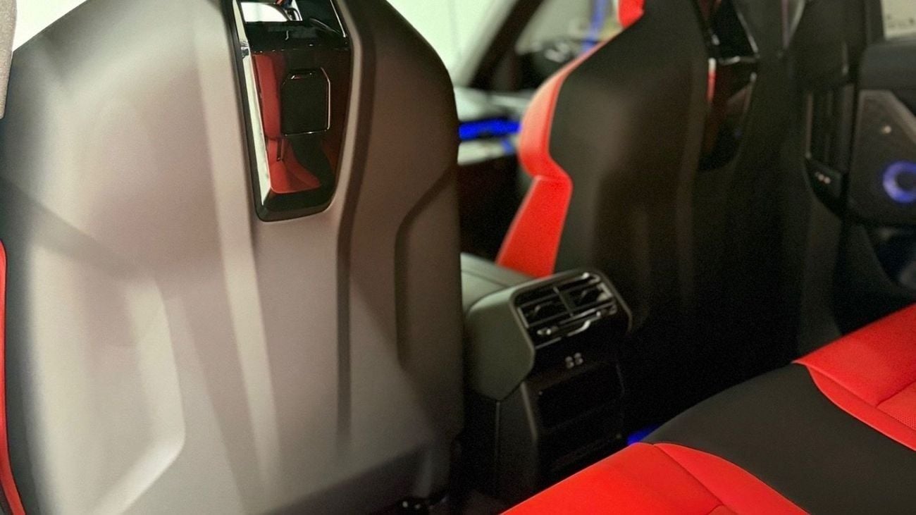 BMW M5 G90 - GCC Specs with dealer warranty and service