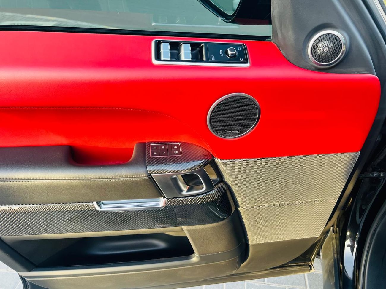 Land Rover Range Rover Sport SVR Carbon Edition 5.0L