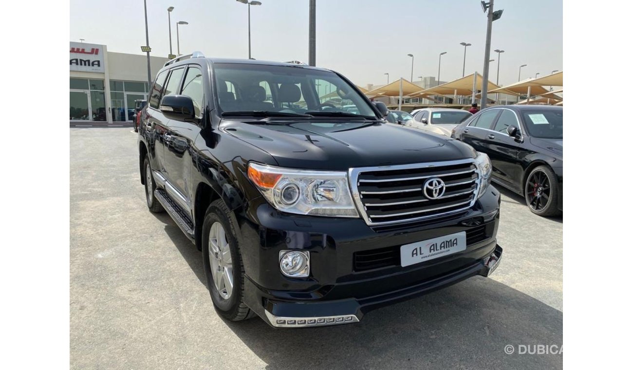 Toyota Land Cruiser GXR V8