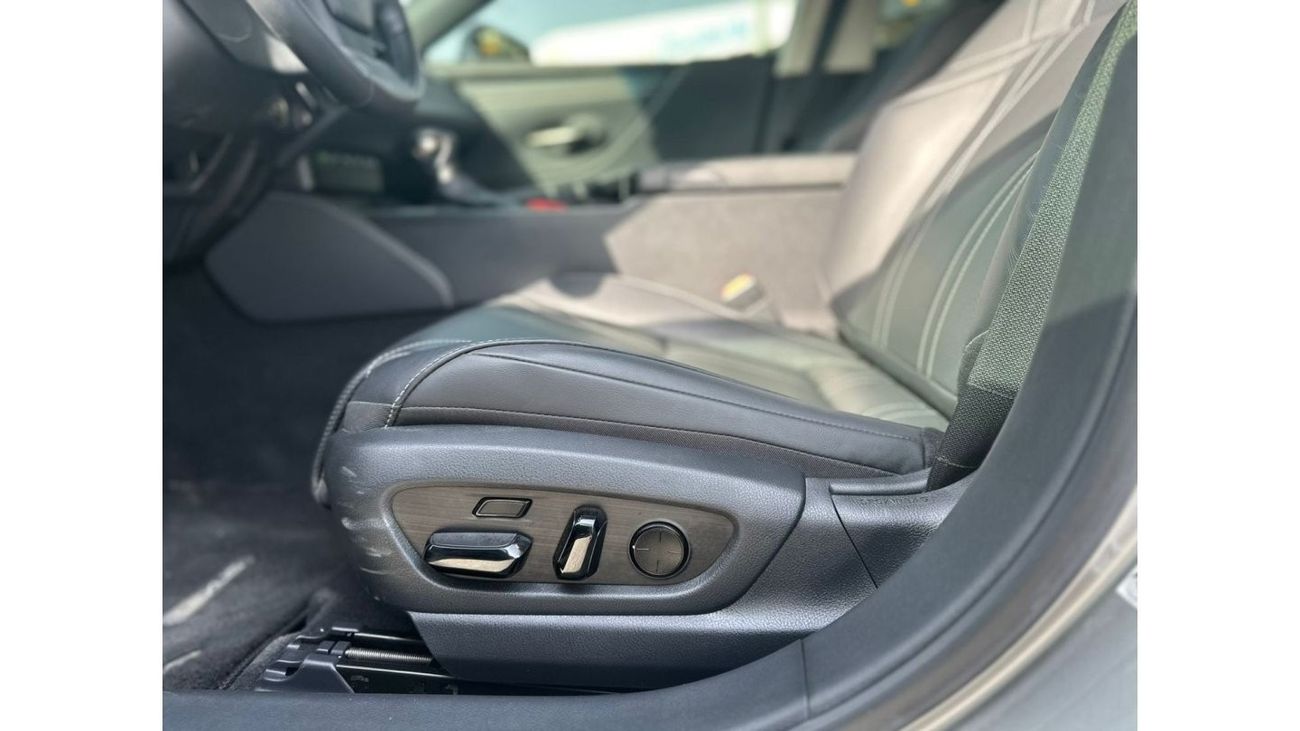 Lexus ES 300 LEXUS ES 300 HYBRID 2023 KOREA SPECS