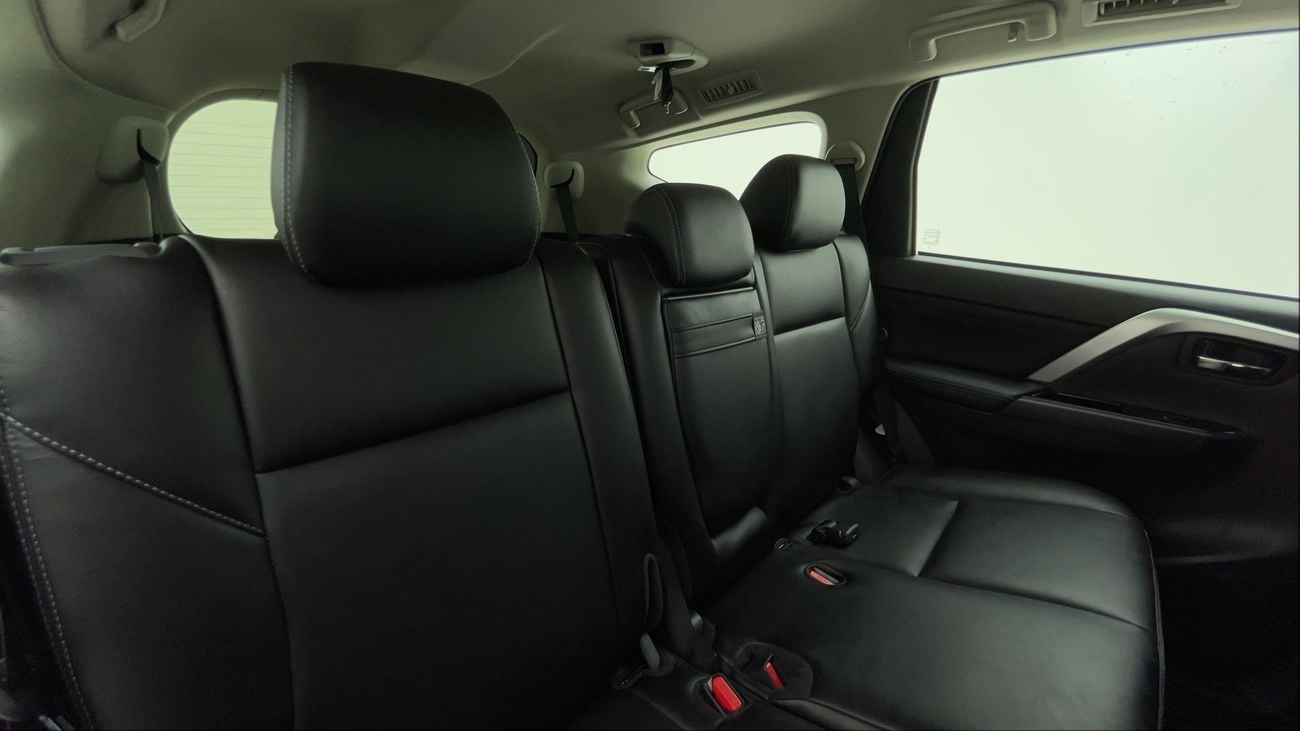 ميتسوبيشي مونتيرو سبورت GLS MIDLINE 3 | بدون دفعة مقدمة | اختبار القيادة في المنزل