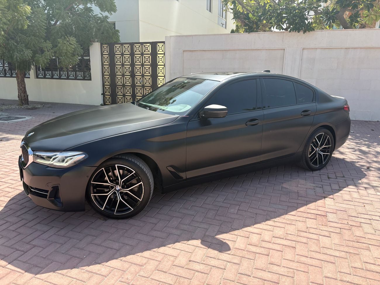 بي أم دبليو 520i