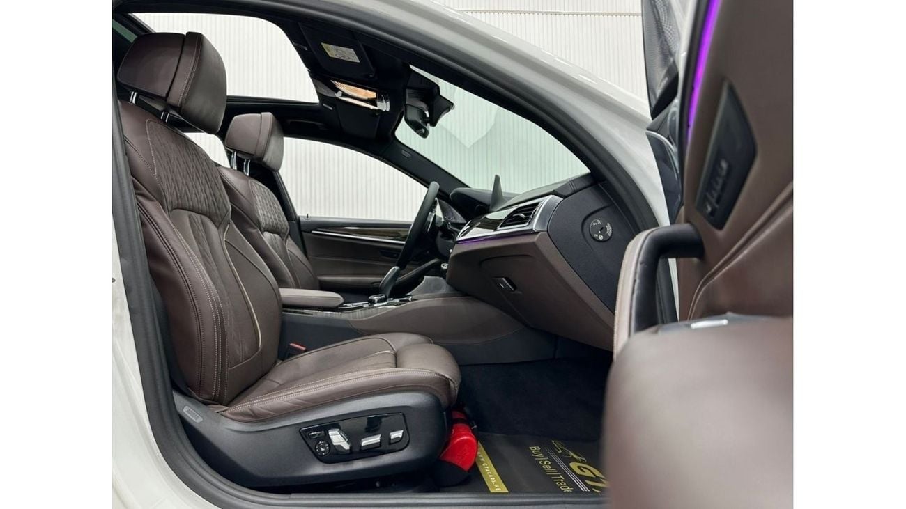 بي أم دبليو 540i M سبورت 2018 BMW 540i M-Sport, Warranty, Full BMW Service History, Full Options, GCC