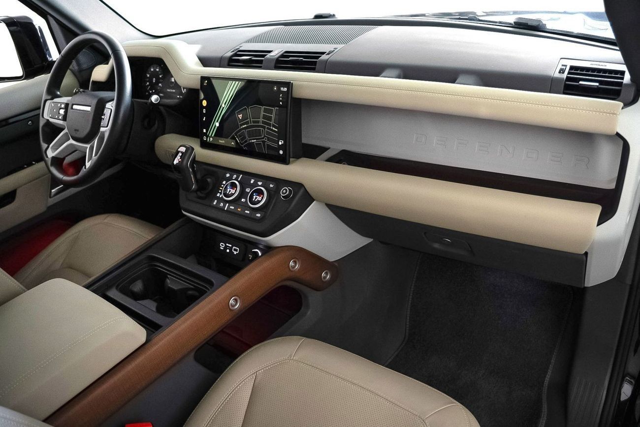 Land Rover Defender 110 SE P300 2.0L