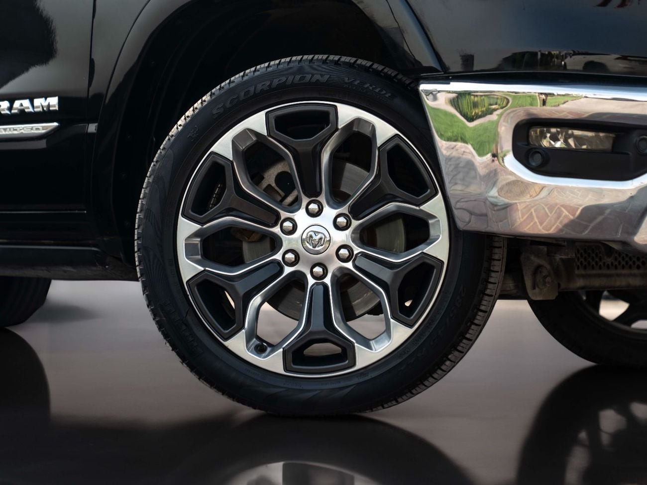 رام 1500 Limited 5.7L (6 Seater)