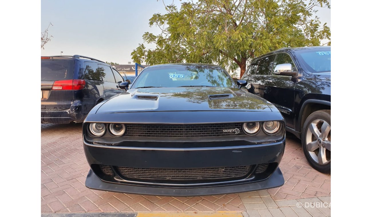 Dodge Challenger SRT badge V6 ENGINE - RTA PASSED - CONDITION MINT, LOT-465