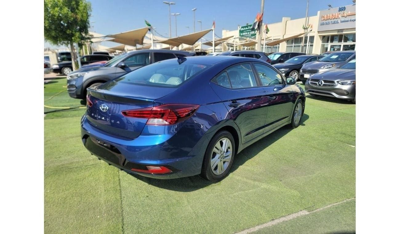 Hyundai Elantra GL 2.0L