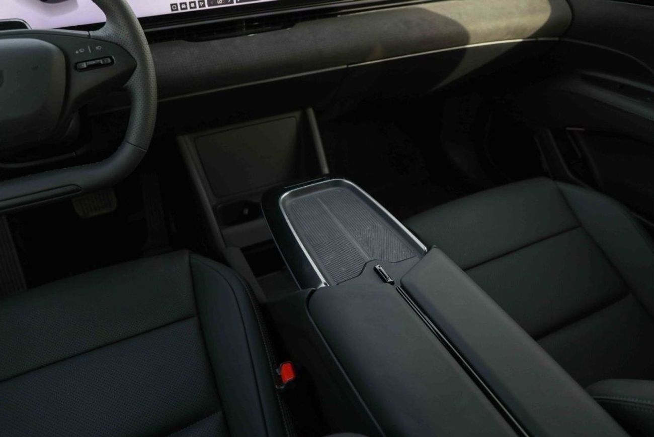 Ji Yue 01 MAX - White inside Black | Export Only