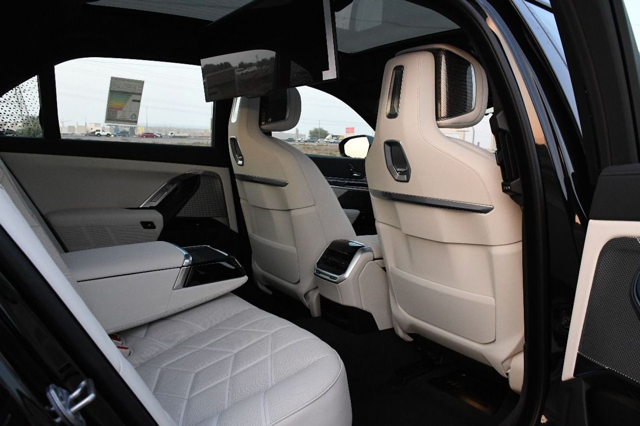 BMW 735i BMW 735I M KIT 2026 GCC