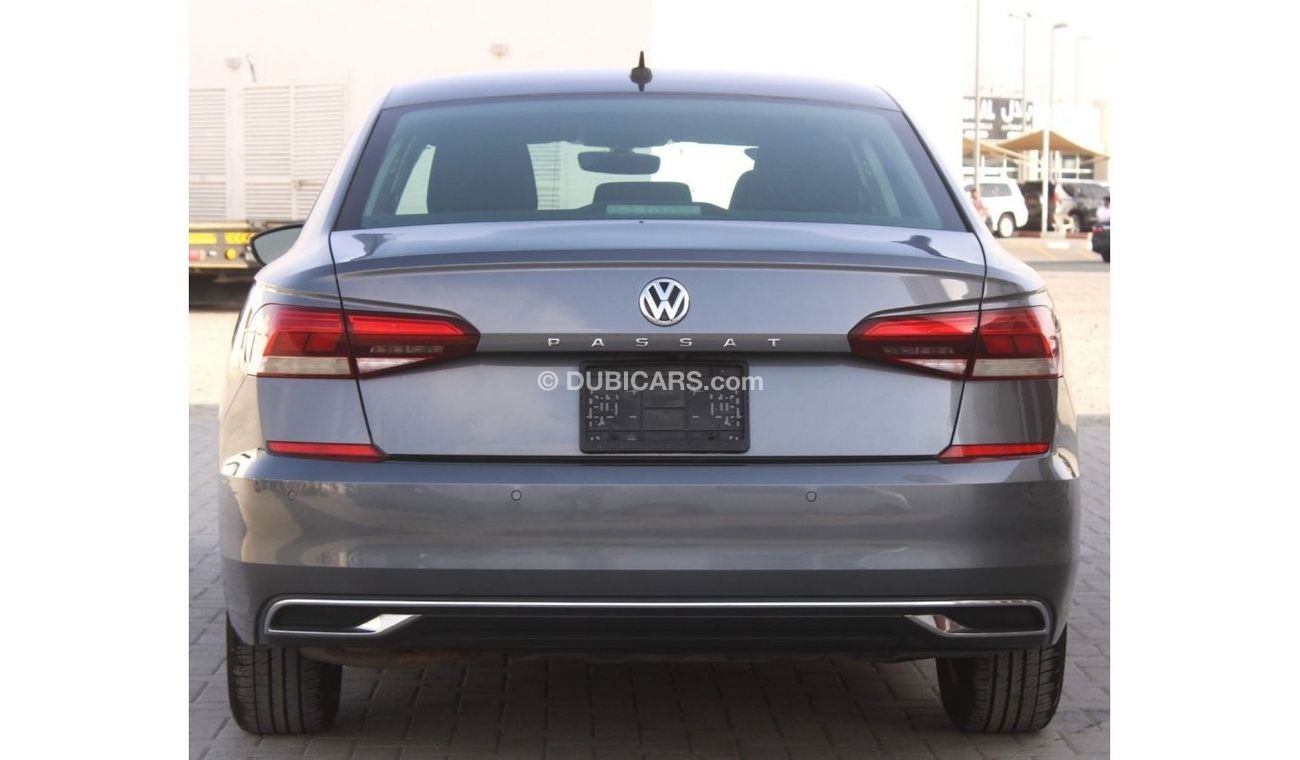 فولكس واجن باسات فولكسفاجن باسات 2020 خليجي بحالة ممتازة بدون حوادث