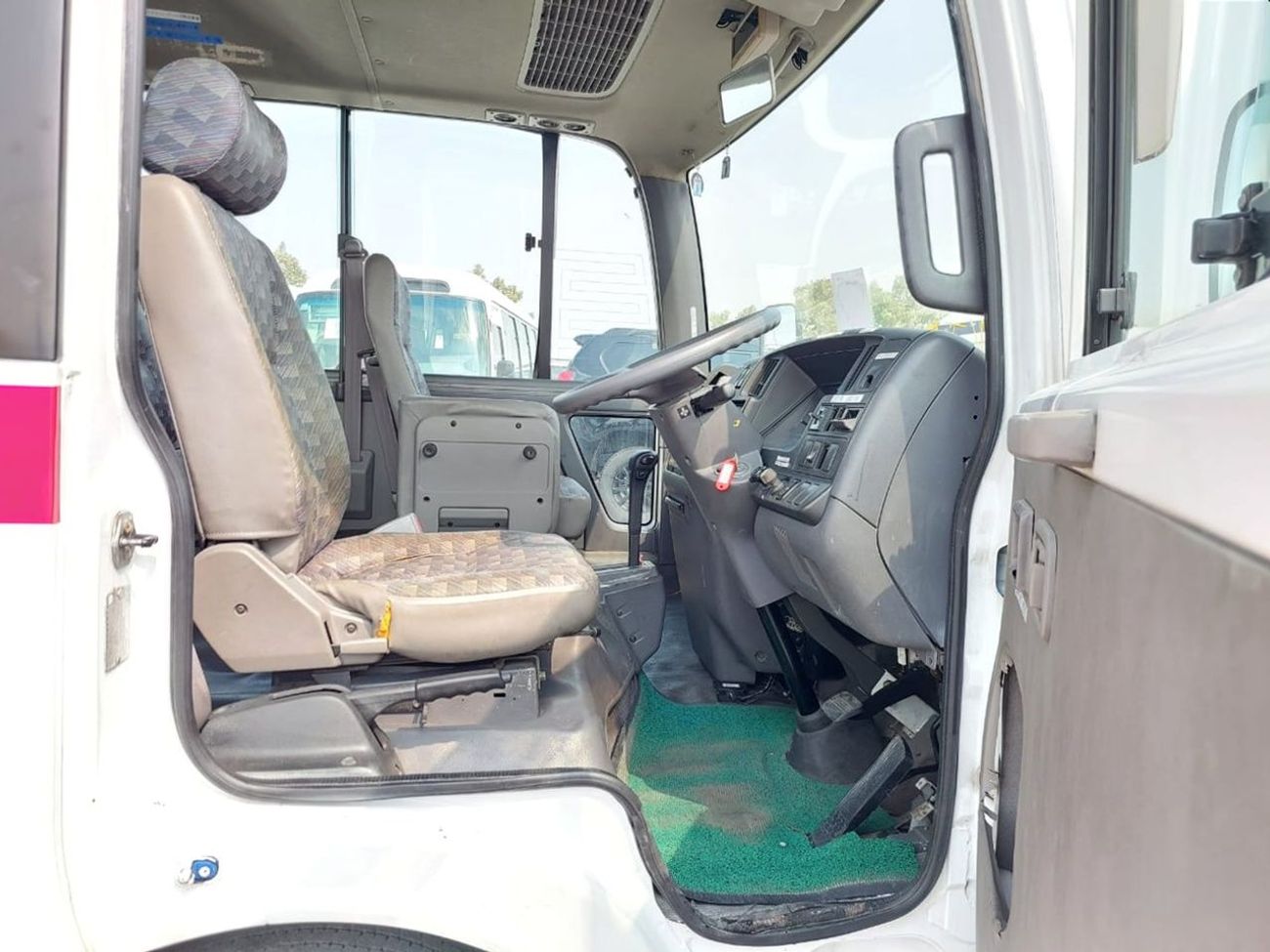 Nissan Civilian NISSAN CIVILIAN BUS RHD 2001 MODEL 4.1 L DIESEL AUTOMATIC(PM10091)