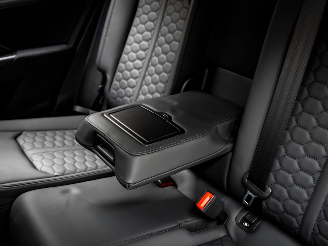 Audi RS Q3 Sportback TFSI quattro 2.5L 2024 Audi RSQ3, 2027 Audi Warranty + Service Contract, Low KMs, GCC