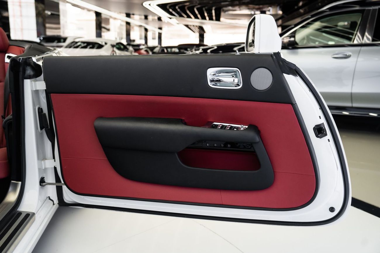 رولز رويس داون Rolls Royce Dawn