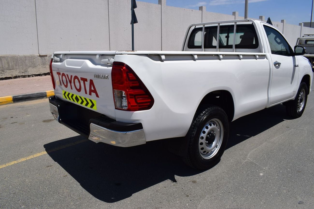 تويوتا هيلوكس GLX 2.7L Single Cab Utility 4WD M/T