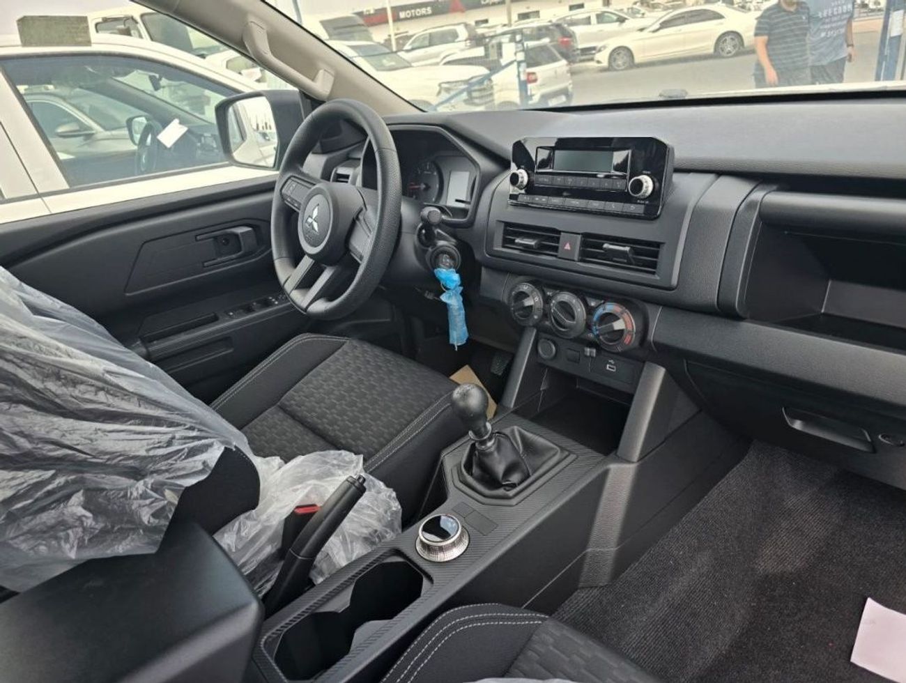 Mitsubishi L200 2.4L DIESEL M/T 4X4 2024