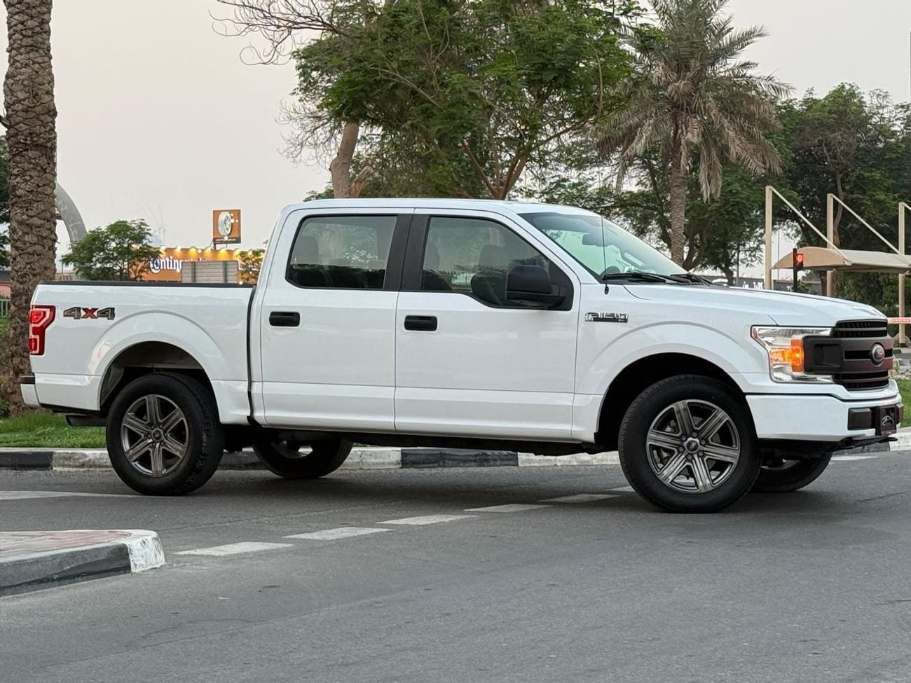 Ford F-150 XL FX4 Platinum 5.0L FX4  5.0L FORD F150 2019 GCC V8 FX4 IN GOOD CONDITION