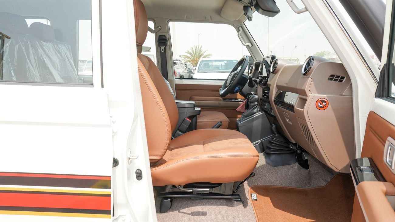 Toyota Land Cruiser 70 LC76 LX LX 2.8L Diesel A/T
