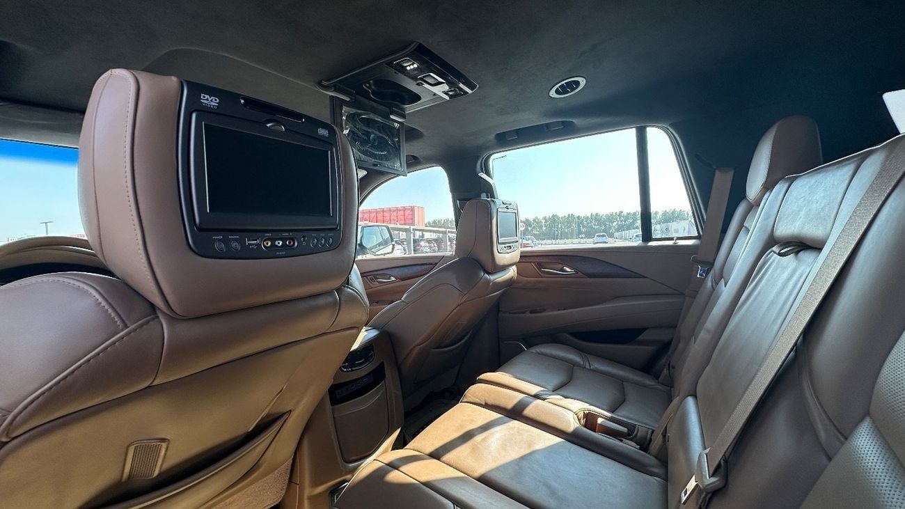 Cadillac Escalade GCC Premium 6.2L