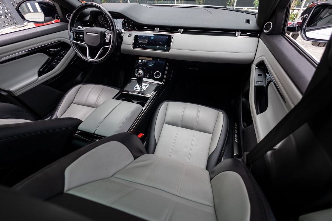 Land Rover Range Rover Evoque P250 R-Dynamic SE 2.0L Land Rover Range Rover Evoque 2021 GCC specs for 1,657.00 AED monthly